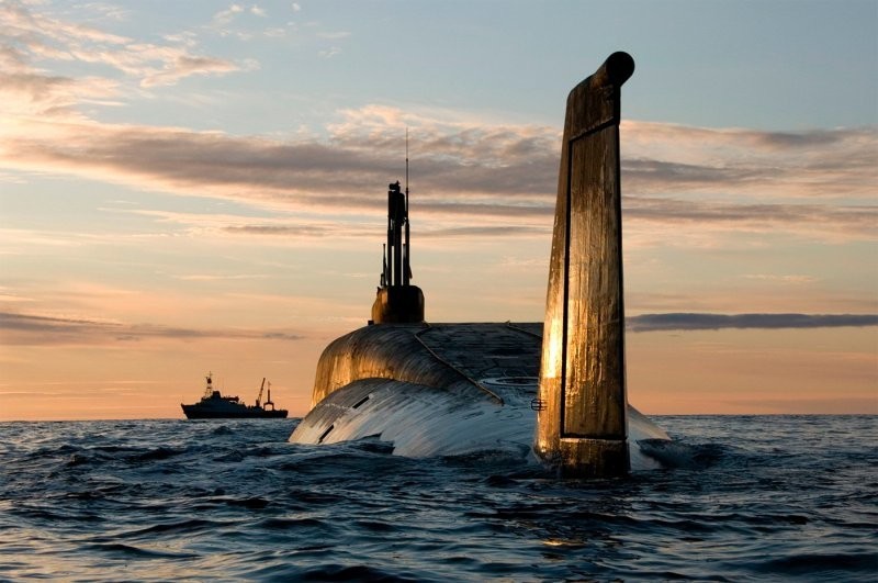 Підводний човен у морі